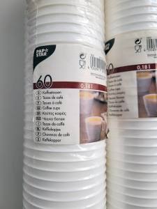 190 Stück Kunststoff-Kaffeetassen 0,18 / 0,25 l + ca. 150 Stück Rührstäbchen