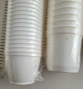 190 Stück Kunststoff-Kaffeetassen 0,18 / 0,25 l + ca. 150 Stück Rührstäbchen