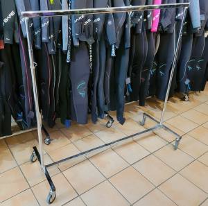 Kleiderständer, Rollständer - verchromt - höhenverstellbar, klappbar - 140-210 cm