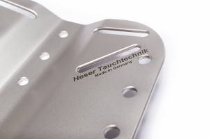 HESER - Edelstahl-Backplate Standard  lang - 4 oder 6 mm - mit Harness