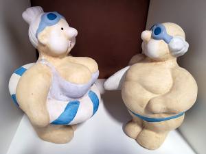 Deko-Badefiguren - Sie und Er - Pärchen - Surf & Swim - Keramik - Schwimmring, Surfbrett